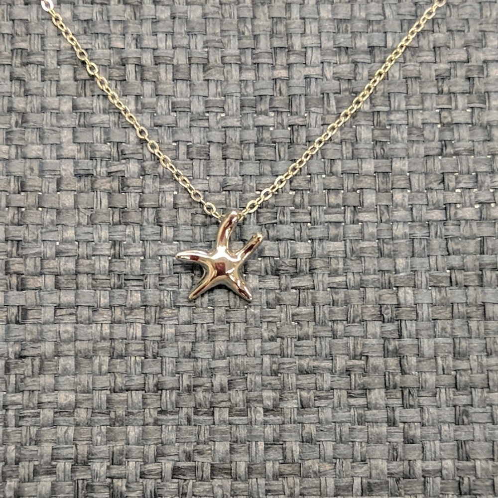 Sea star necklace
